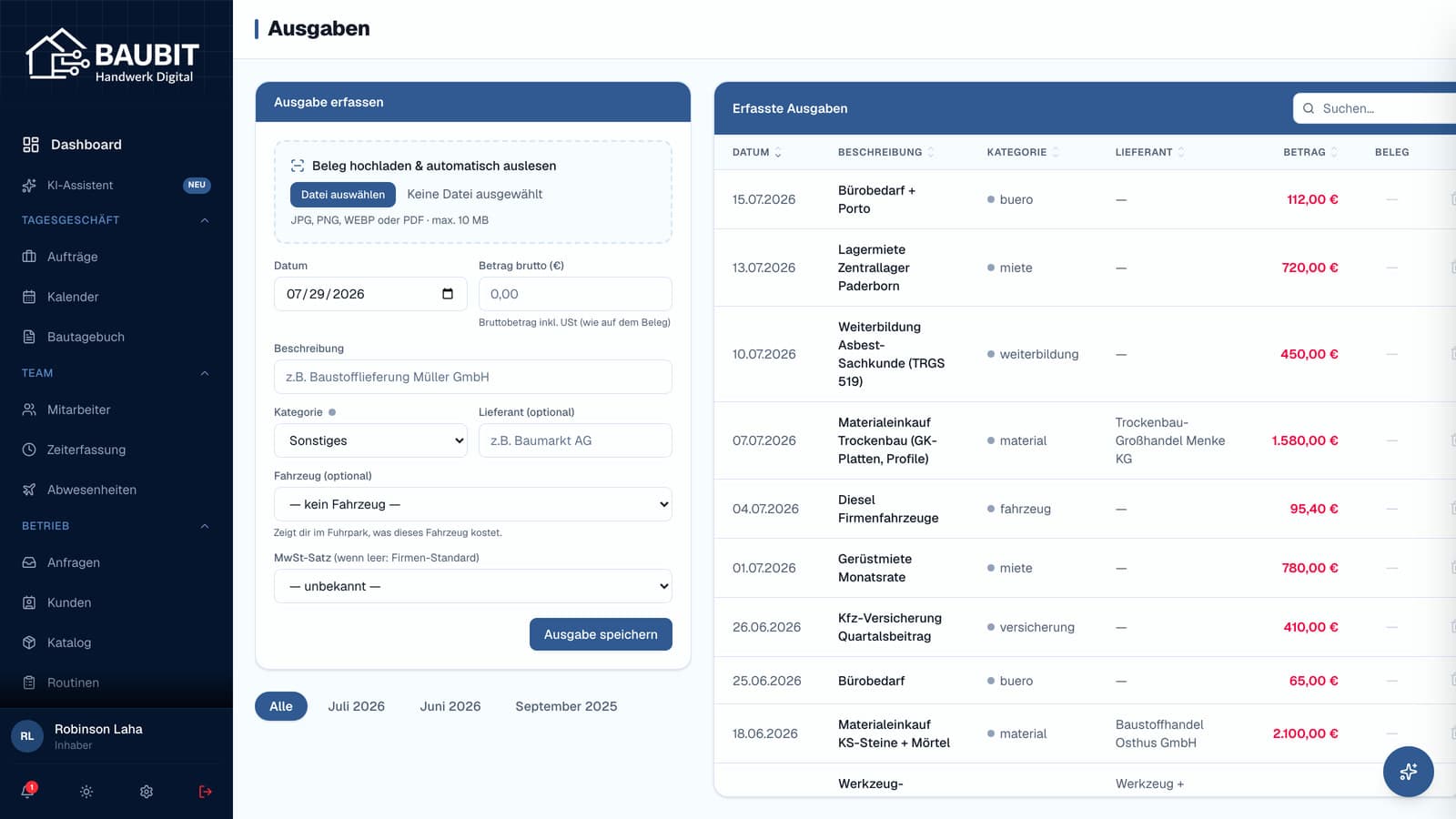 Ausgabe erfassen in baubit mit Beleg-Upload zum automatischen Auslesen, rechts die Liste der erfassten Ausgaben
